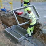 Stakkabox Ultima Connect wird installiert Rohrleitungen