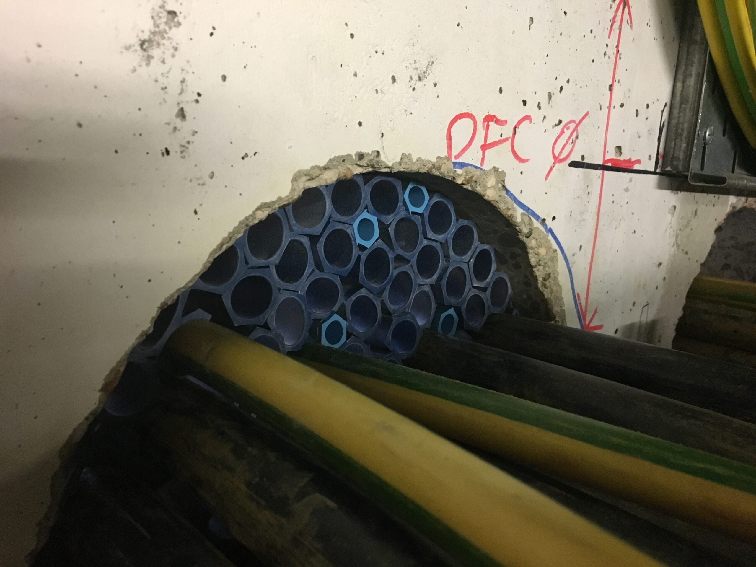 Duct Sealing Both Sides Of The Wall